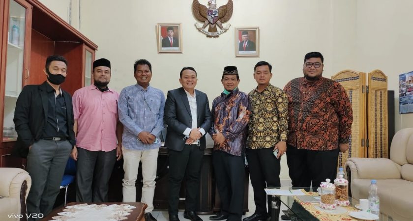 KETUA DPRD KOTA BINJAI DAN STAI SYEKH H.ABDUL HALIM HASAN AL-ISHLAHIYAH BINJAI ADAKAN MoU DAN MoA